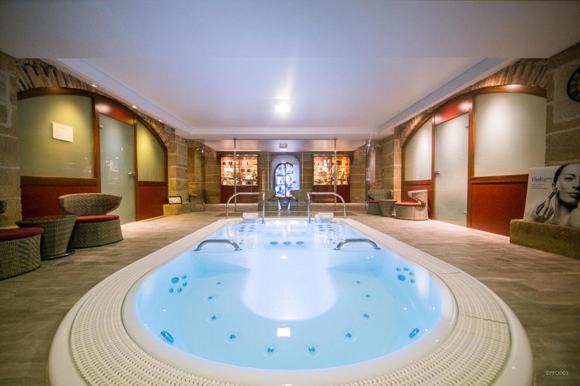 Mercure Moulins Centre De Paris Hotel 4*