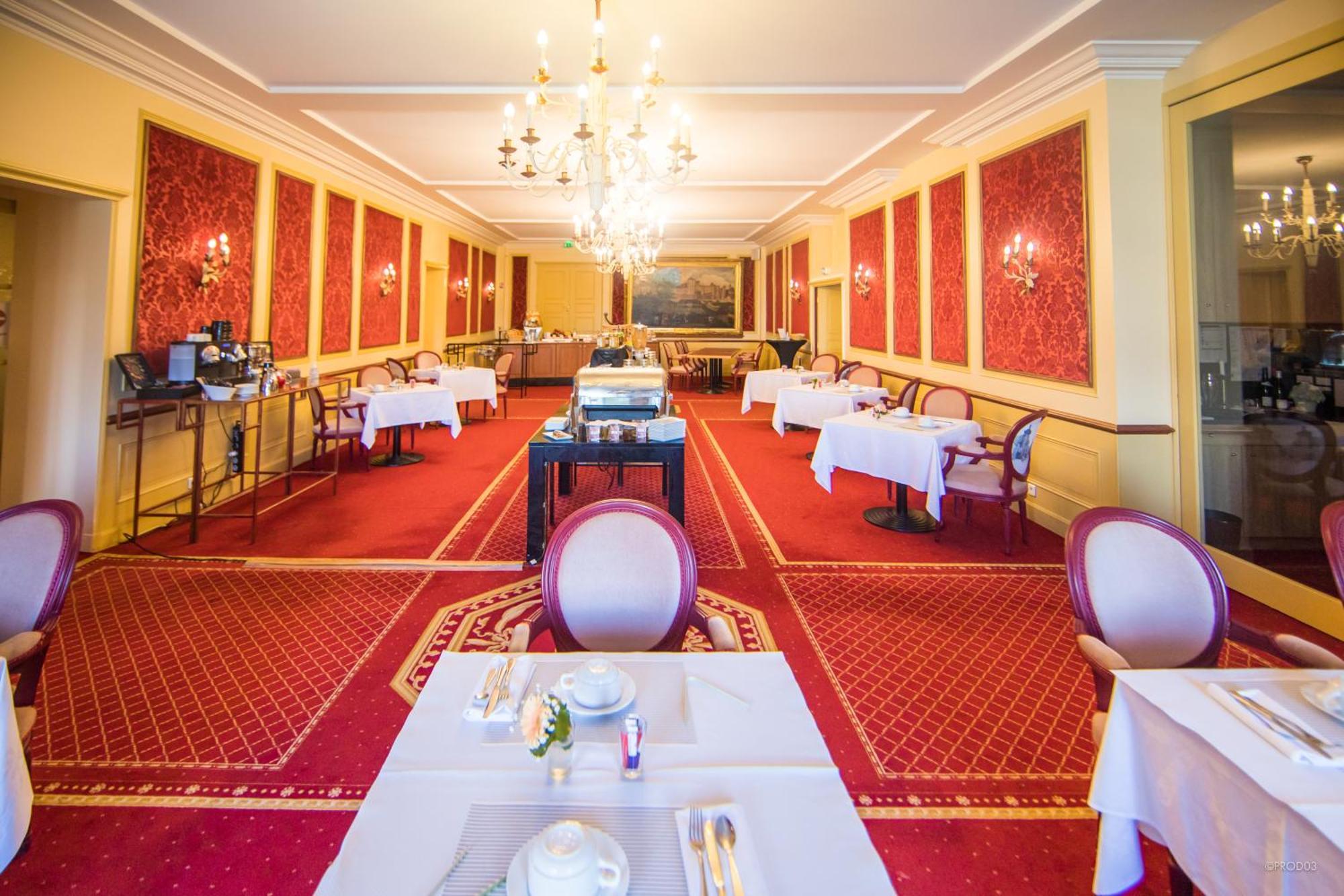 Mercure Moulins Centre De Paris Hotel 4*