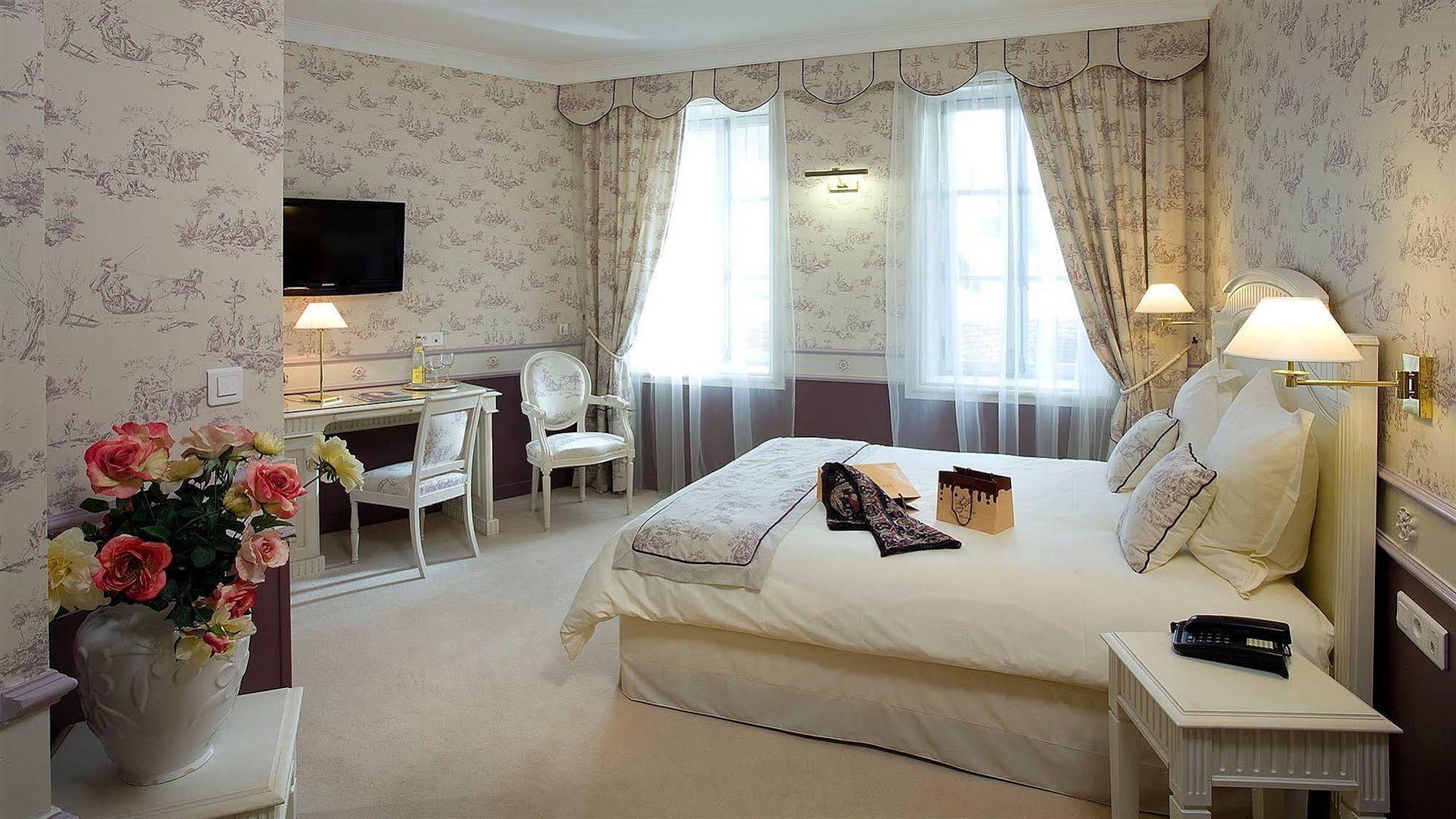 Hotel Mercure Moulins Centre De Paris